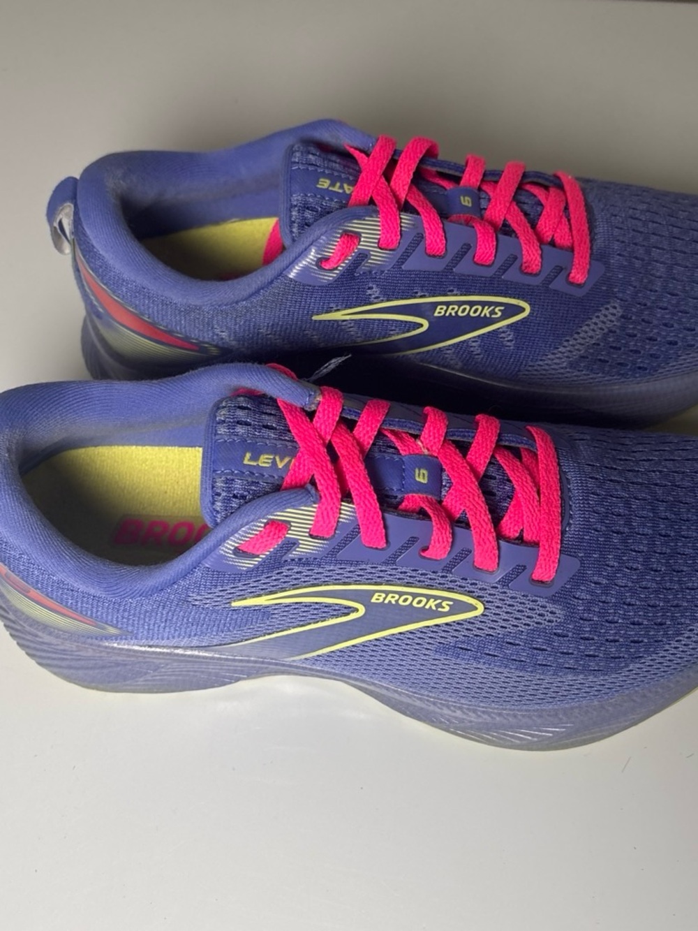 Brooks Women's Running Shoes - Purple with Pink Laces